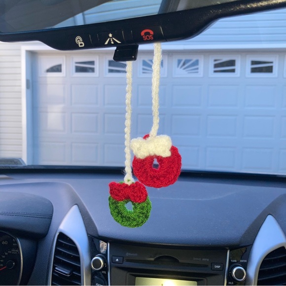 Other - NEW Crochet Green Burgundy & White Holiday Christmas Wreath Car Mirror Accessory
